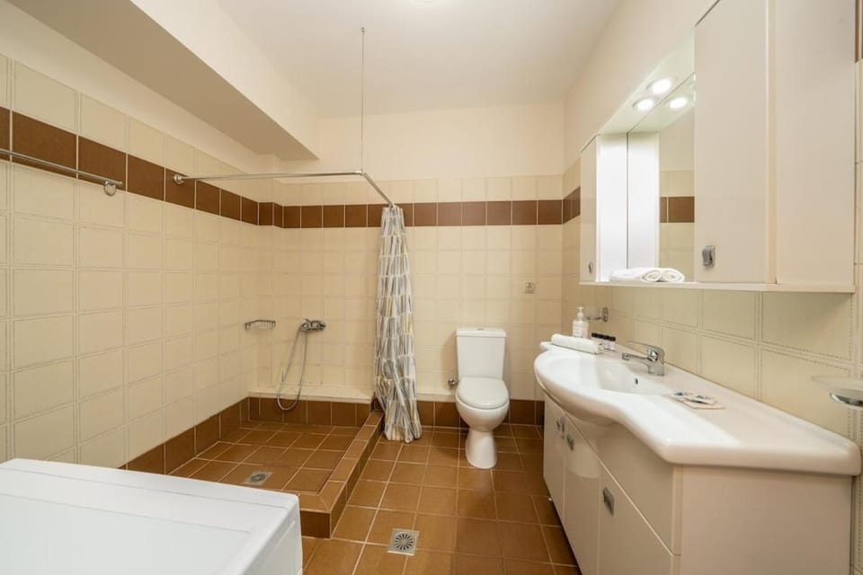 City Vibe Apartment 12 Apartment in Argostolion