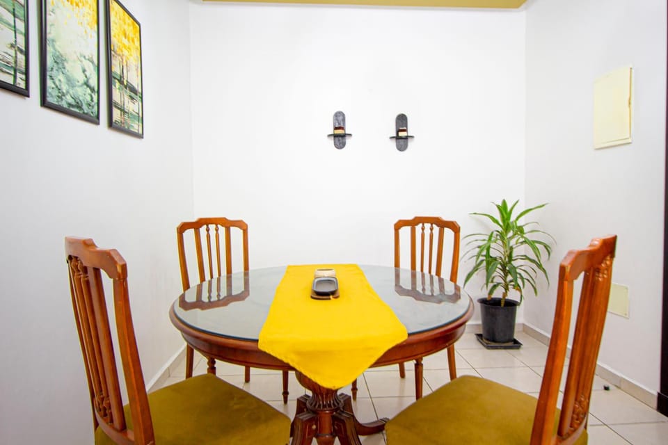 Cozy & vintage, Spacious, quiet, ideal location Apartment in Tangier