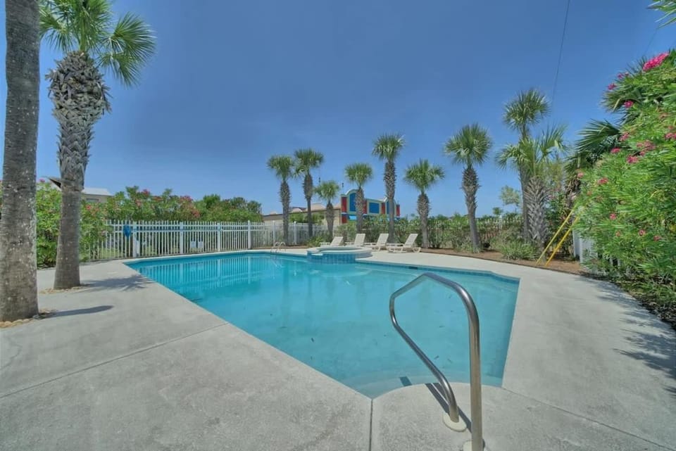 Duplex w Private Pool Beach Access Prime PCB House in Lower Grand Lagoon