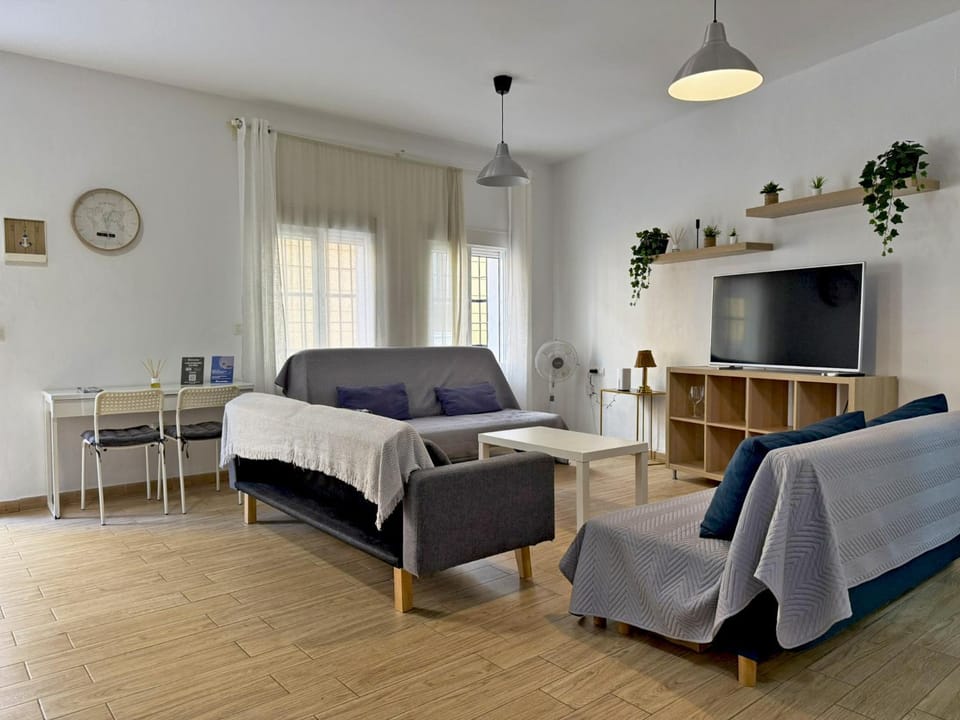Communal lounge/ TV room, Living room