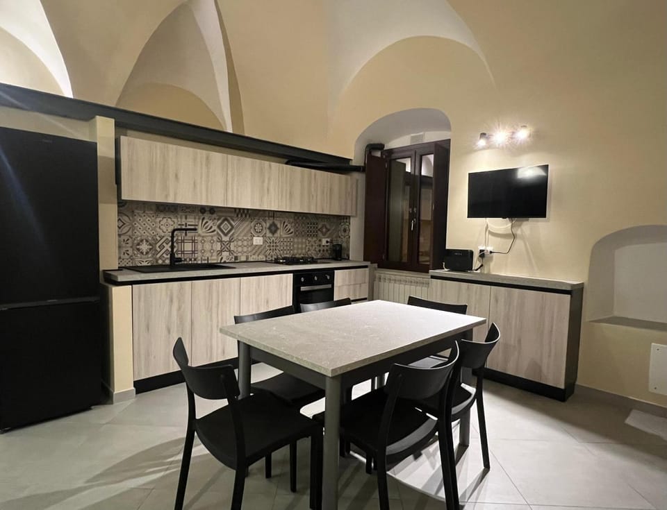 TV and multimedia, Kitchen or kitchenette, Decorative detail, dishwasher, kitchen