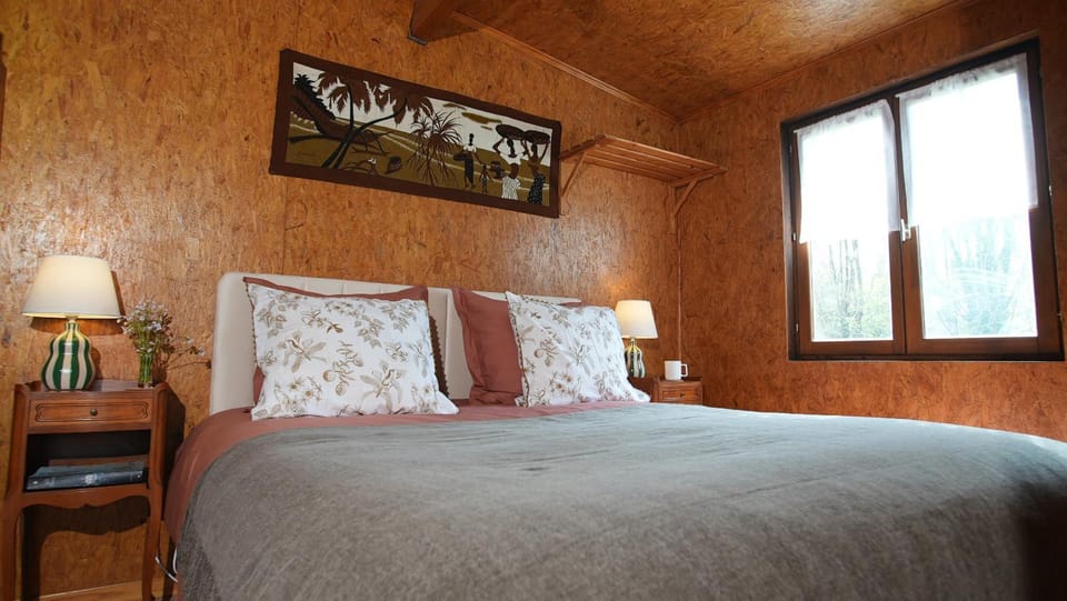 Chalet cosy 4pers Rivière Animaux 25min du Mans Chalet in Pays de la Loire