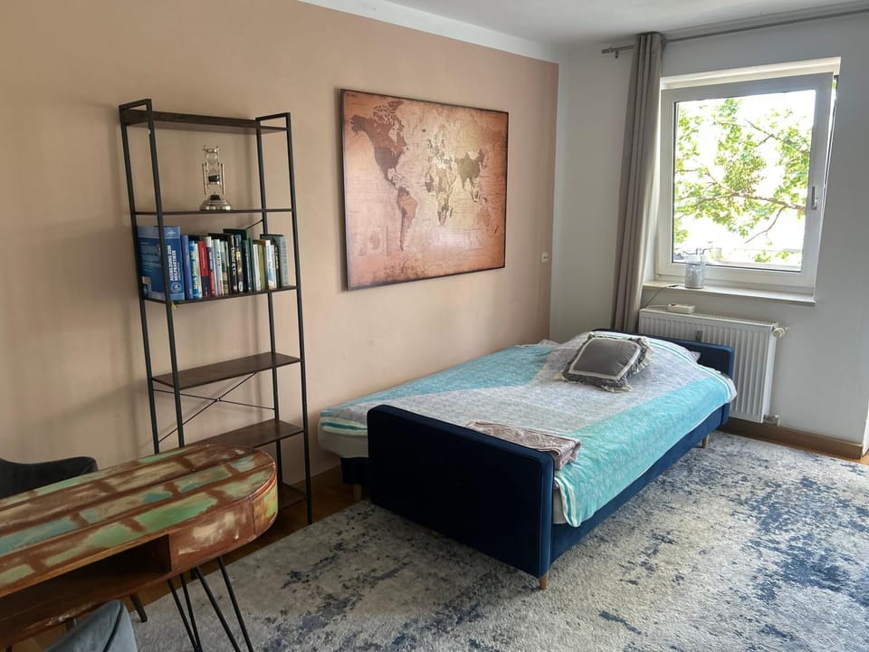 Beautiful private room - in a shared apartment Campground/ 
RV Resort in Munich