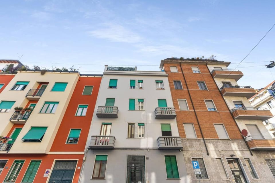 Charming attic with terrace - Wi-Fi Netflix Apartment in Milan