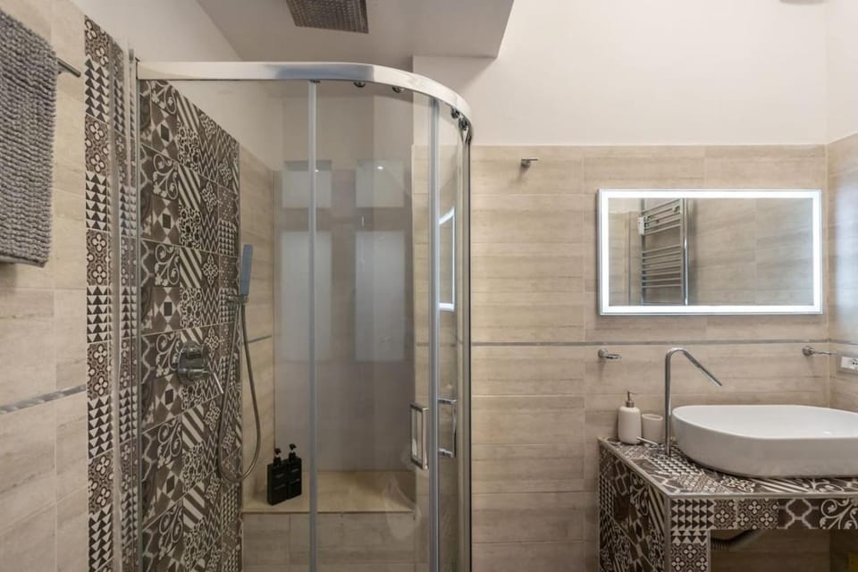Centrale Duomo 10min - Elegant studio - Metro 2min Apartment in Milan