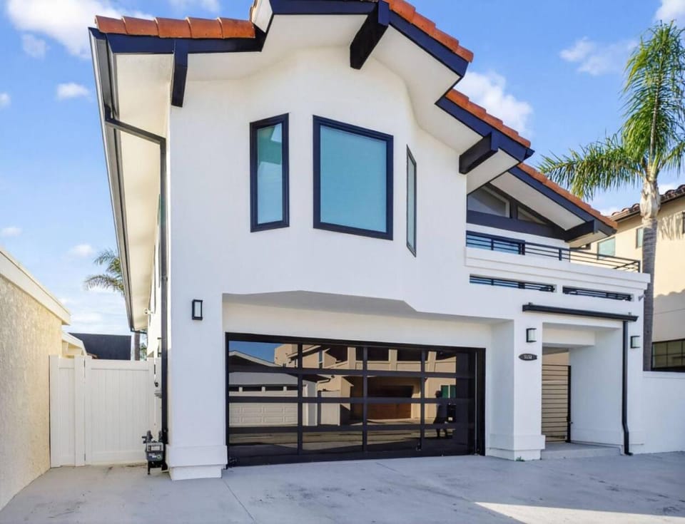 Outrigger Beach Retreat House in Oxnard