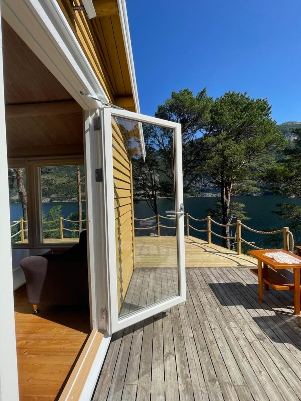 Natural landscape, View (from property/room), Balcony/Terrace, Lake view, Mountain view, Sea view