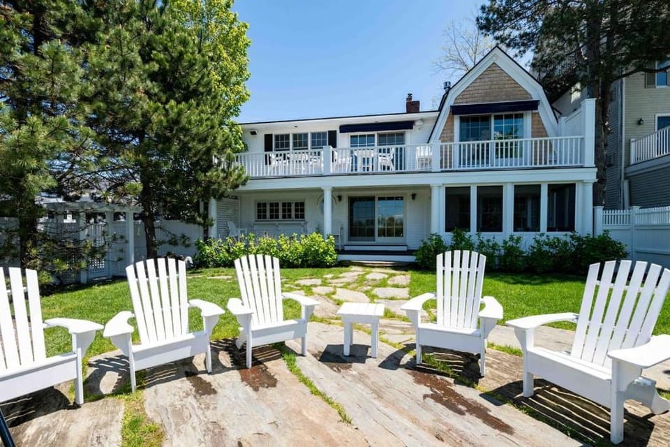 Ocean Pointe - 5 Bedroom 4 Bath Water Front Home House in Kennebunkport
