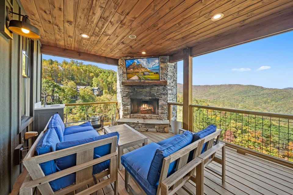 Rocky Top Retreat at Blue Ridge Mountain Club House in Watauga