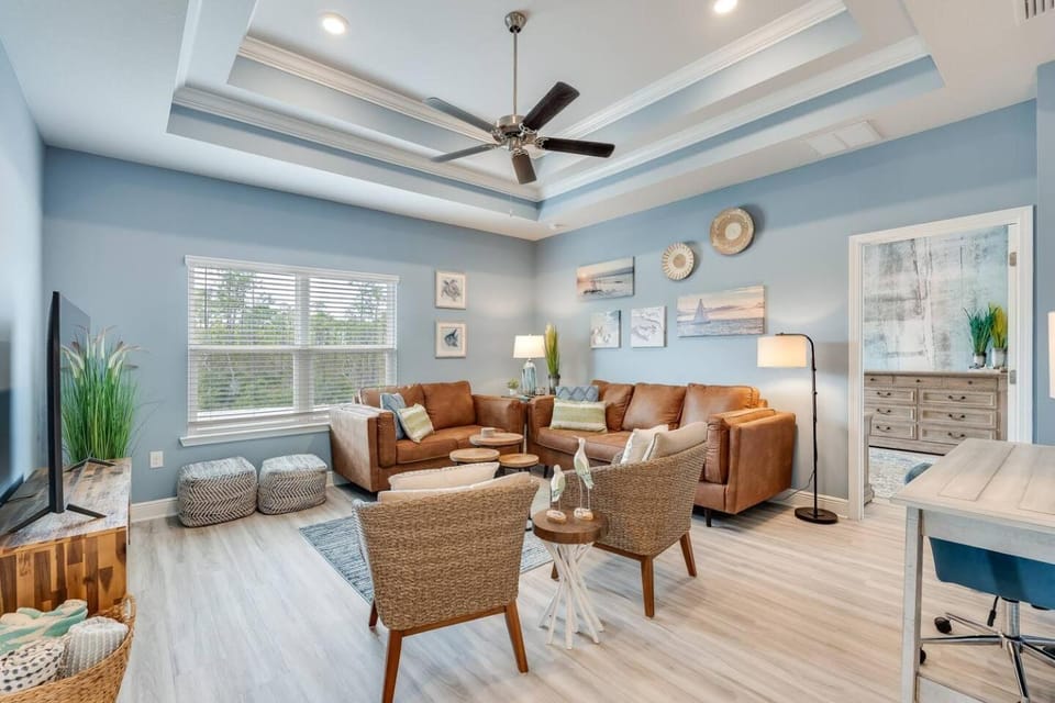 2 Pools | Pet-Friendly | Sleeps 10 | Golf Cart House in Florida