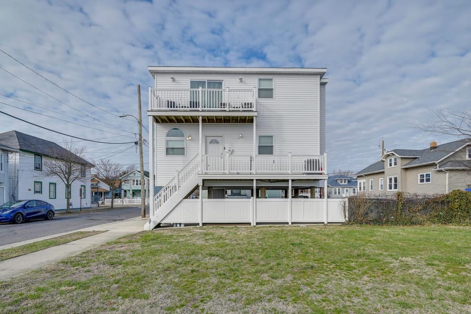 1 Mi to Beach! Family-Friendy Atlantic City Escape House in Brigantine