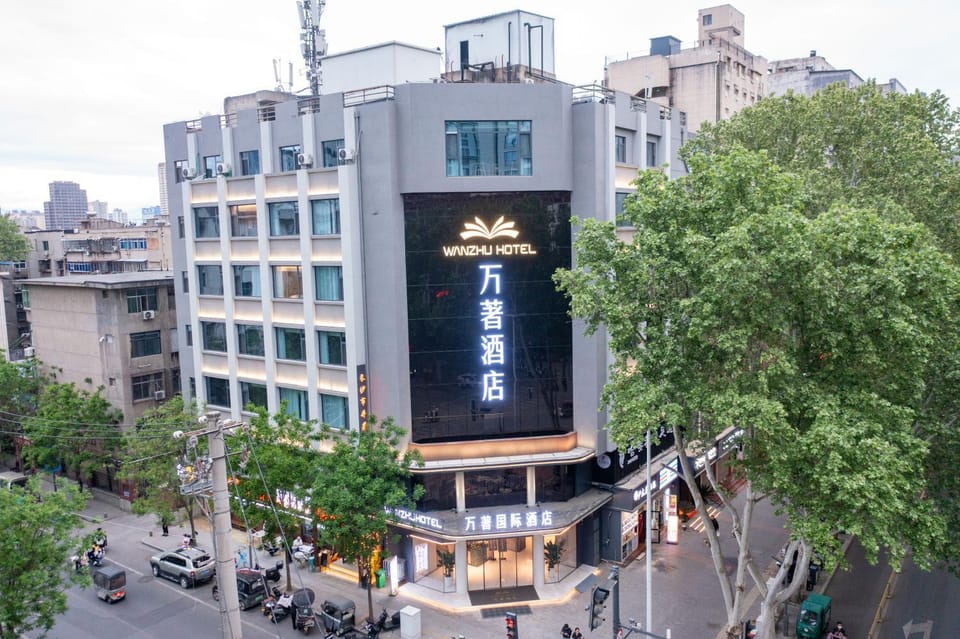 Facade/entrance, Bird's eye view, Logo/Certificate/Sign