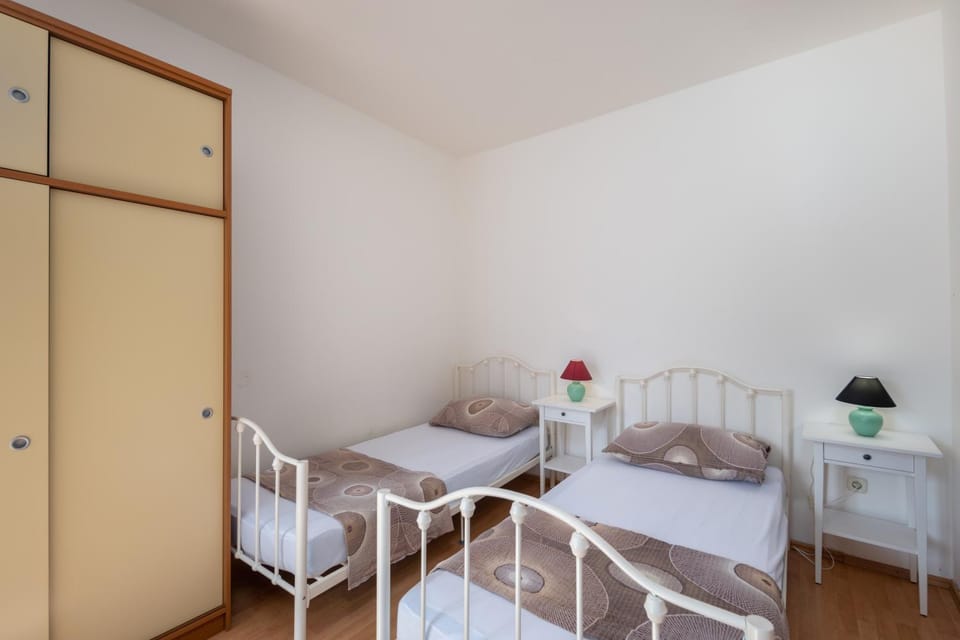 Bed, Bedroom, wardrobe