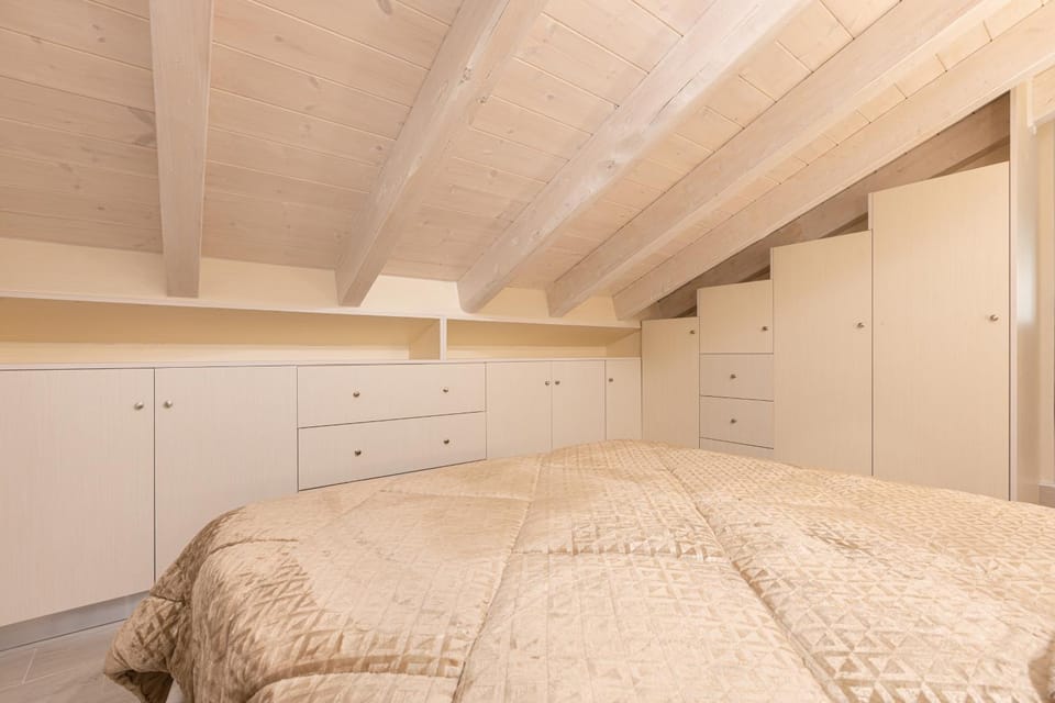 Bed, Bedroom, wardrobe