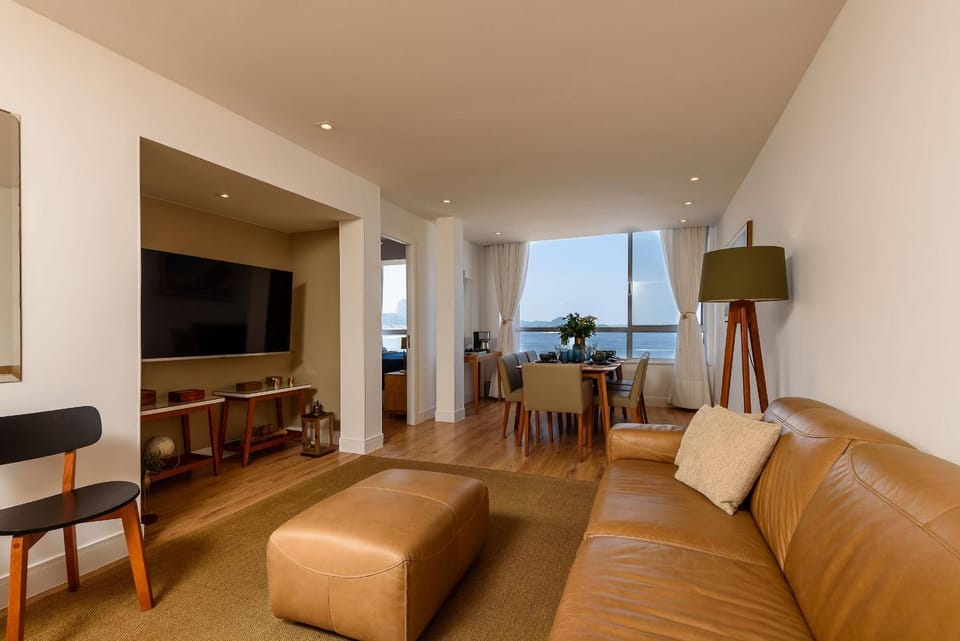 4 Bedrooms with Sea View and Parking | A 3916/1103 Apartment in Rio de Janeiro