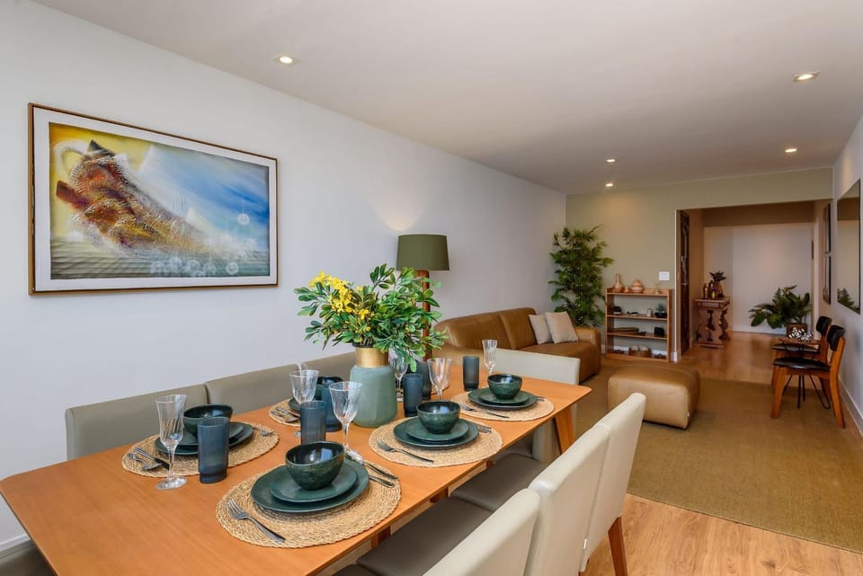 4 Bedrooms with Sea View and Parking | A 3916/1103 Apartment in Rio de Janeiro