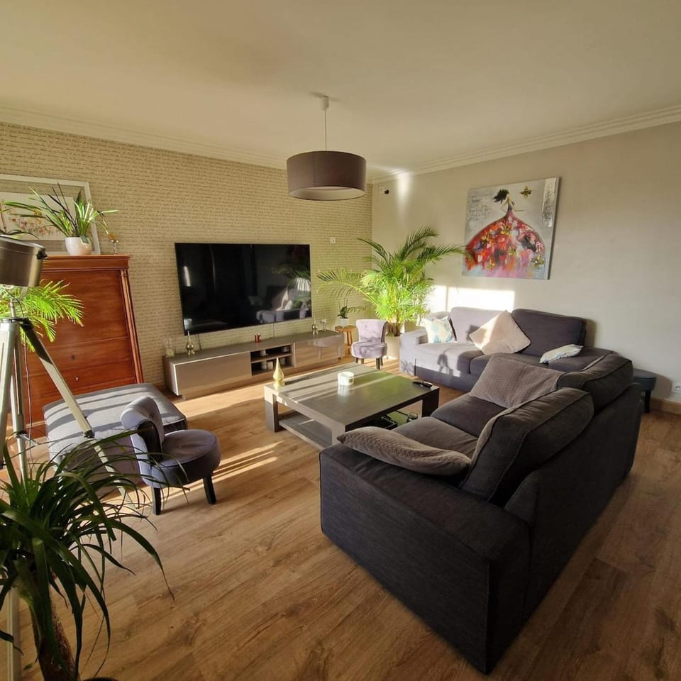 Communal lounge/ TV room, Living room