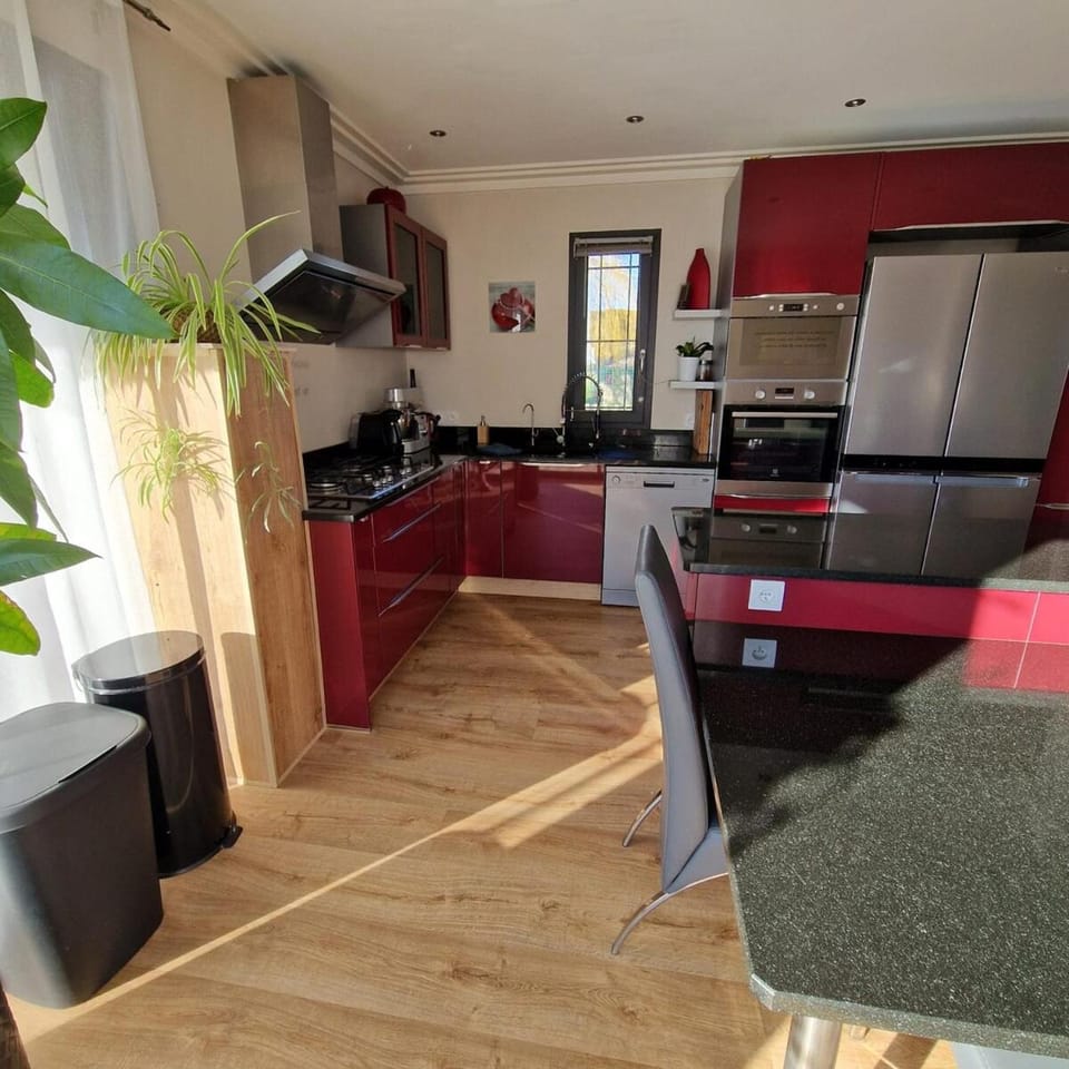 Kitchen or kitchenette, kitchen
