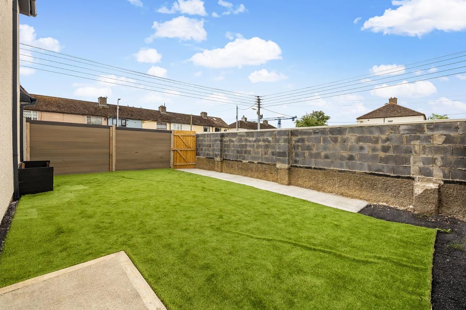 North Dublin Premier Oasis House in Dublin