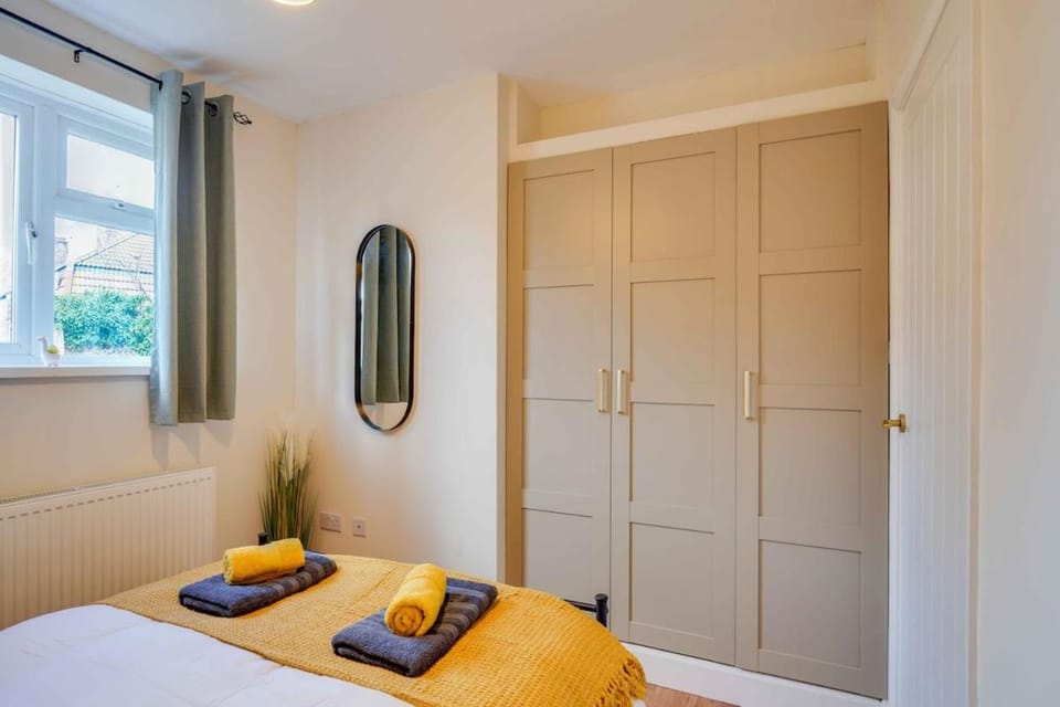 Bedroom, wardrobe