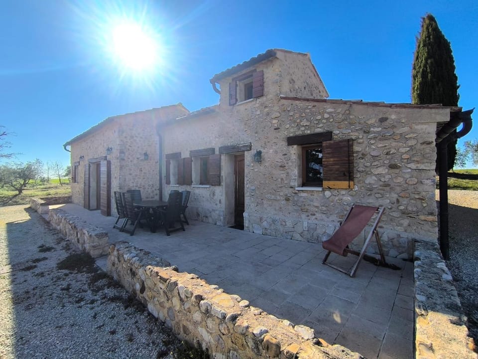 Property building, Facade/entrance, Off site