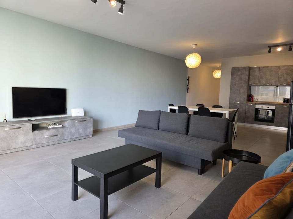 Modern Spacious 3BR in St Paul's Bay Apartment in Saint Paul's Bay