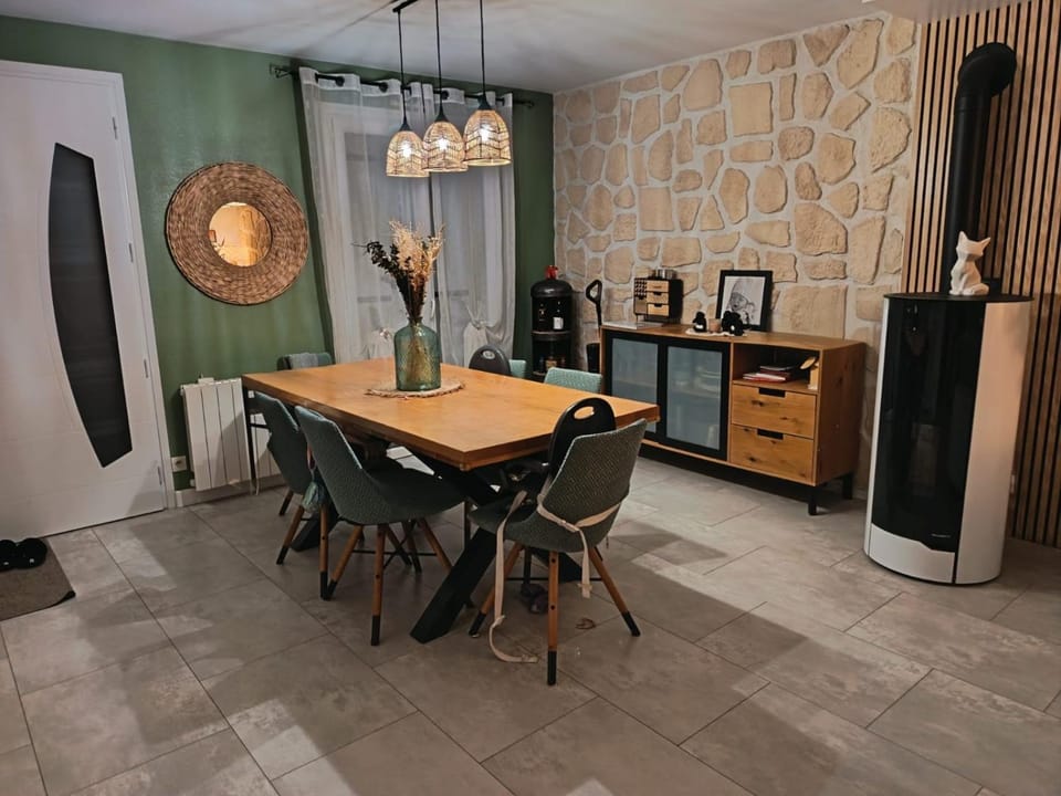 Chambre proche circuit des 24h du Mans Vacation rental in Pays de la Loire