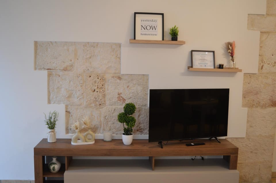 Communal lounge/ TV room, TV and multimedia, Evening entertainment
