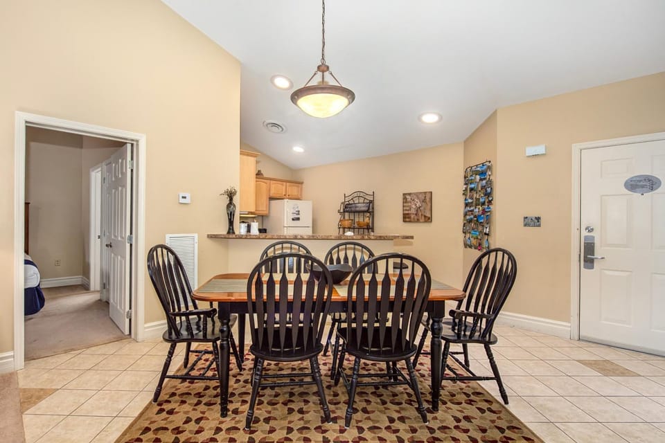 Dining area, furniture
