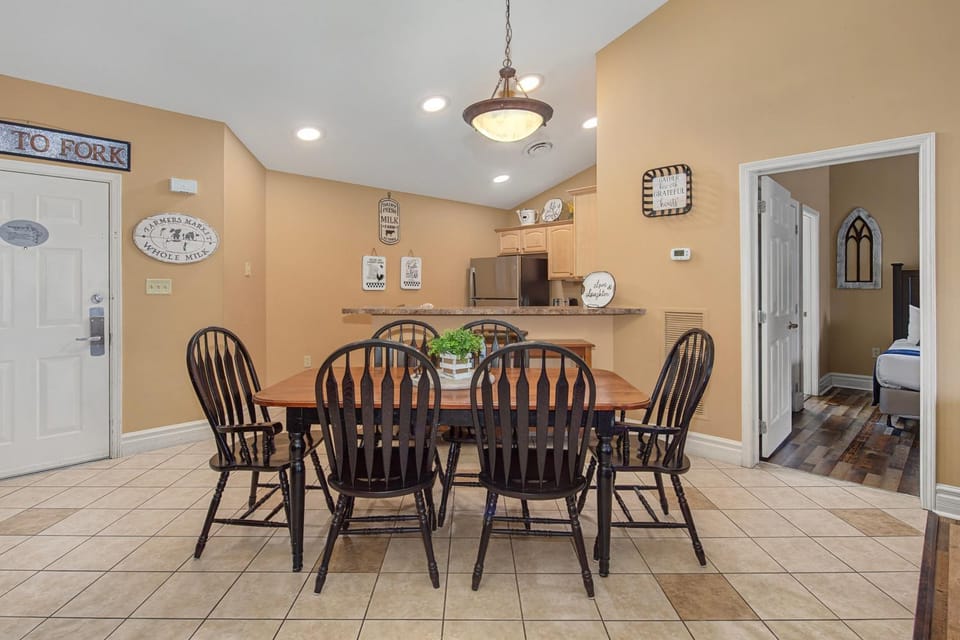 Dining area, furniture