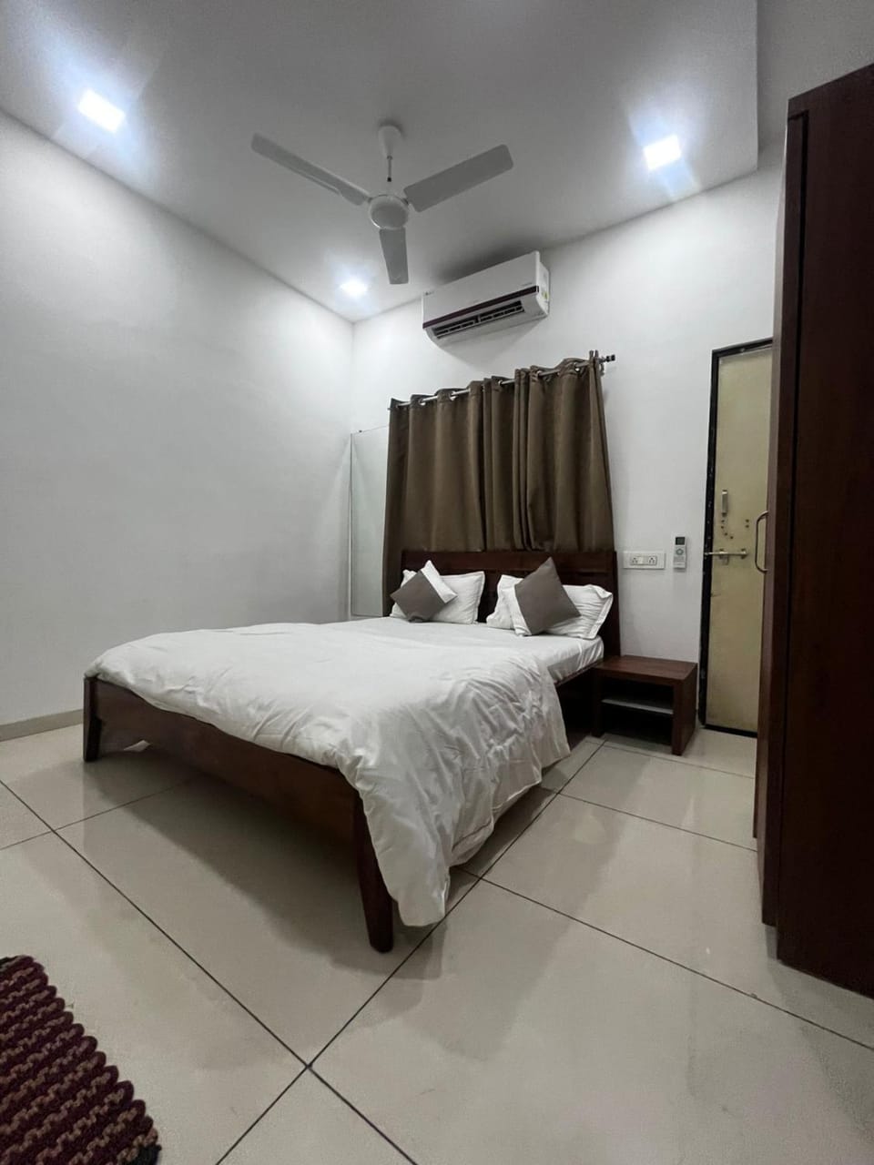 Ivory Stays Private 2BHK with Balcony ideal for Family Apartment hotel in Maharashtra