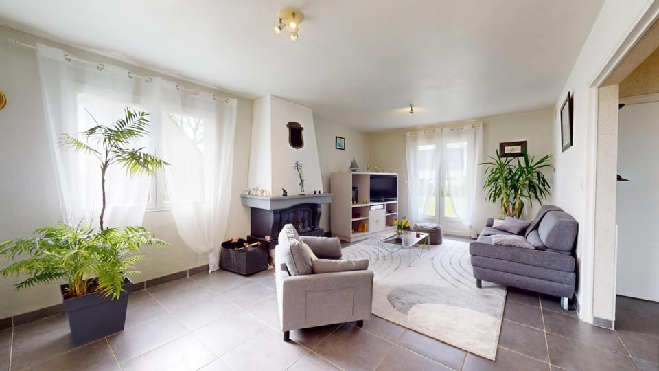 Communal lounge/ TV room, Living room