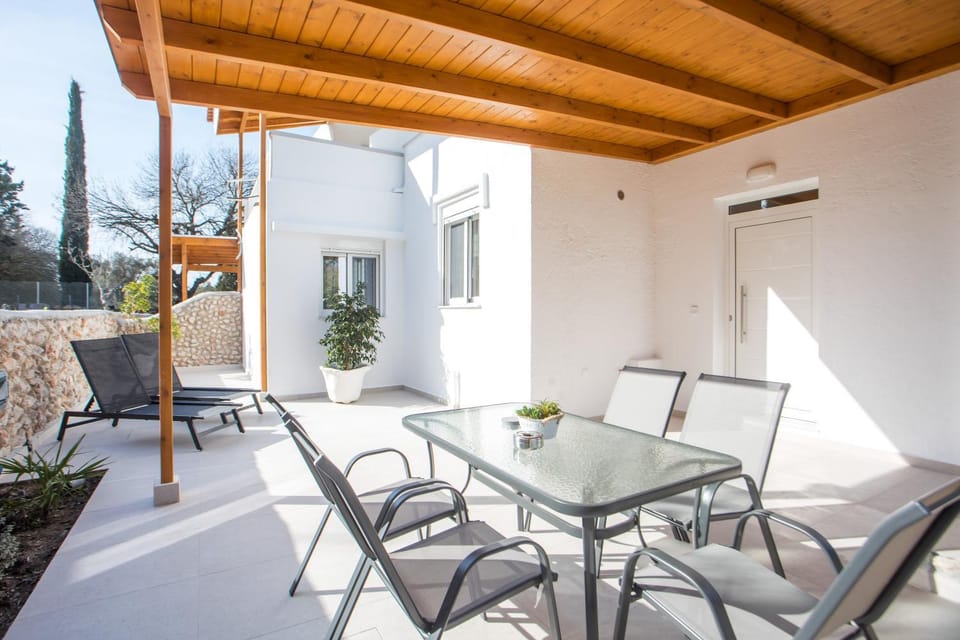 Sarah's just renovated 2-bedroom aparts in nature Apartment in Ialysos