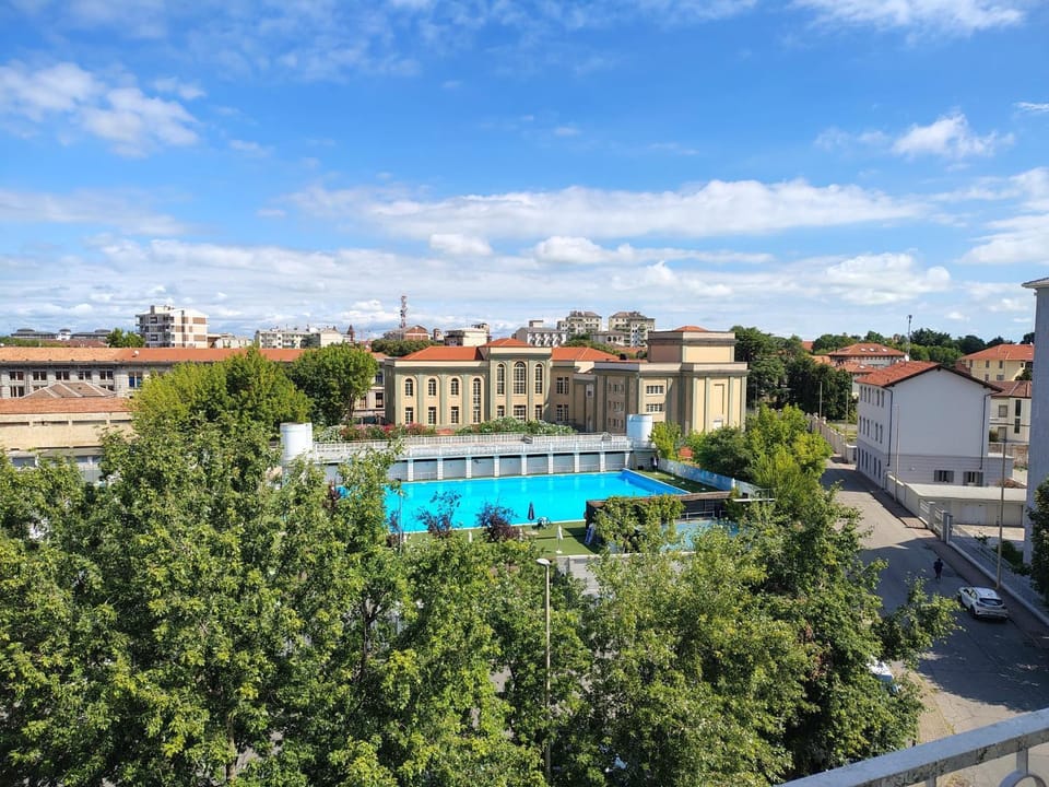 Bird's eye view, City view, Pool view, Pool view, Swimming pool