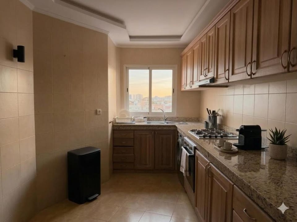 Spacious apartment with private terrace and secure parking in the heart of Casablanca Apartment in Casablanca