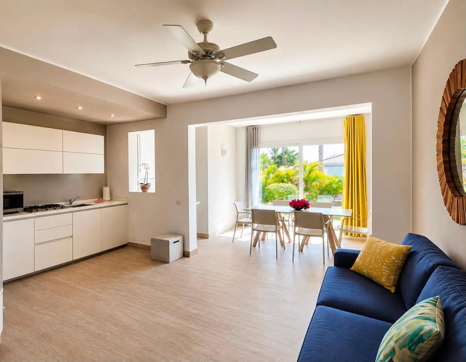 Dining area, kitchen