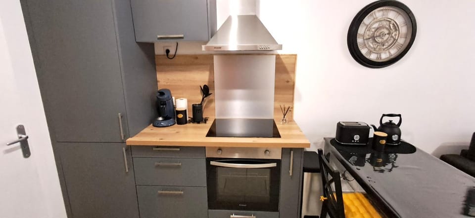Coffee/tea facilities, Kitchen or kitchenette, toaster