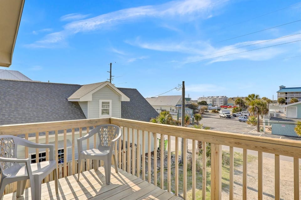 Perched on the Dune In the Heart of Surf City House in Surf City