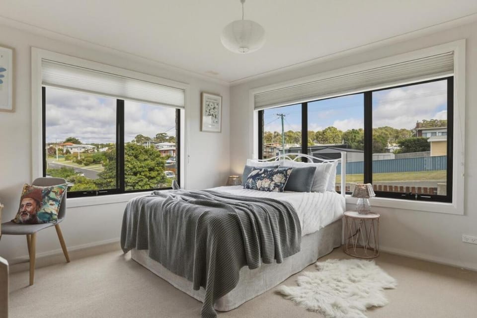 Mermaid Bay Retreat House in Bridport