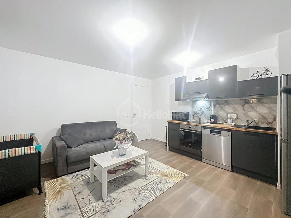 Kitchen or kitchenette, Living room