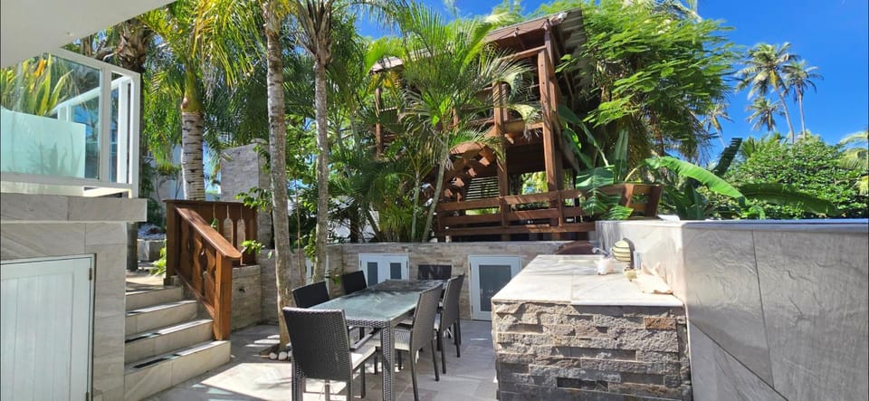 Jobos Beach House - Steps from the beach! House in Aguadilla