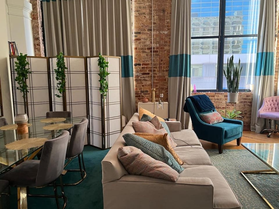 Stylish Loft, Walk to WORLD CUP! Apartment in Atlanta
