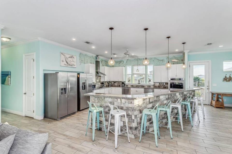 Baywatch Beach House House in Pensacola Beach
