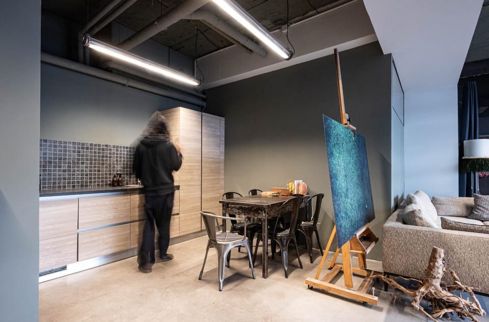 Loft architecte Design Antibes 10 mn Cannes and Sophia Antipolis Apartment in Antibes