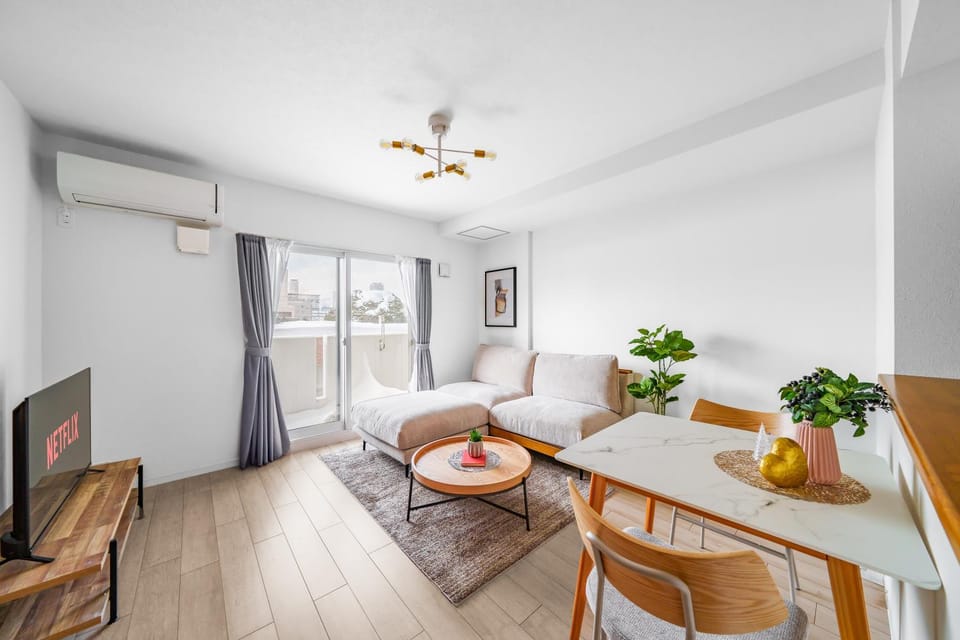 TV and multimedia, Living room, Dining area