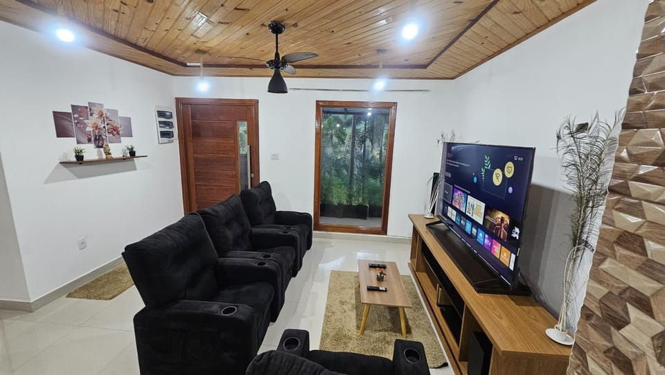 Refúgio Casinha Branca House in Duque de Caxias