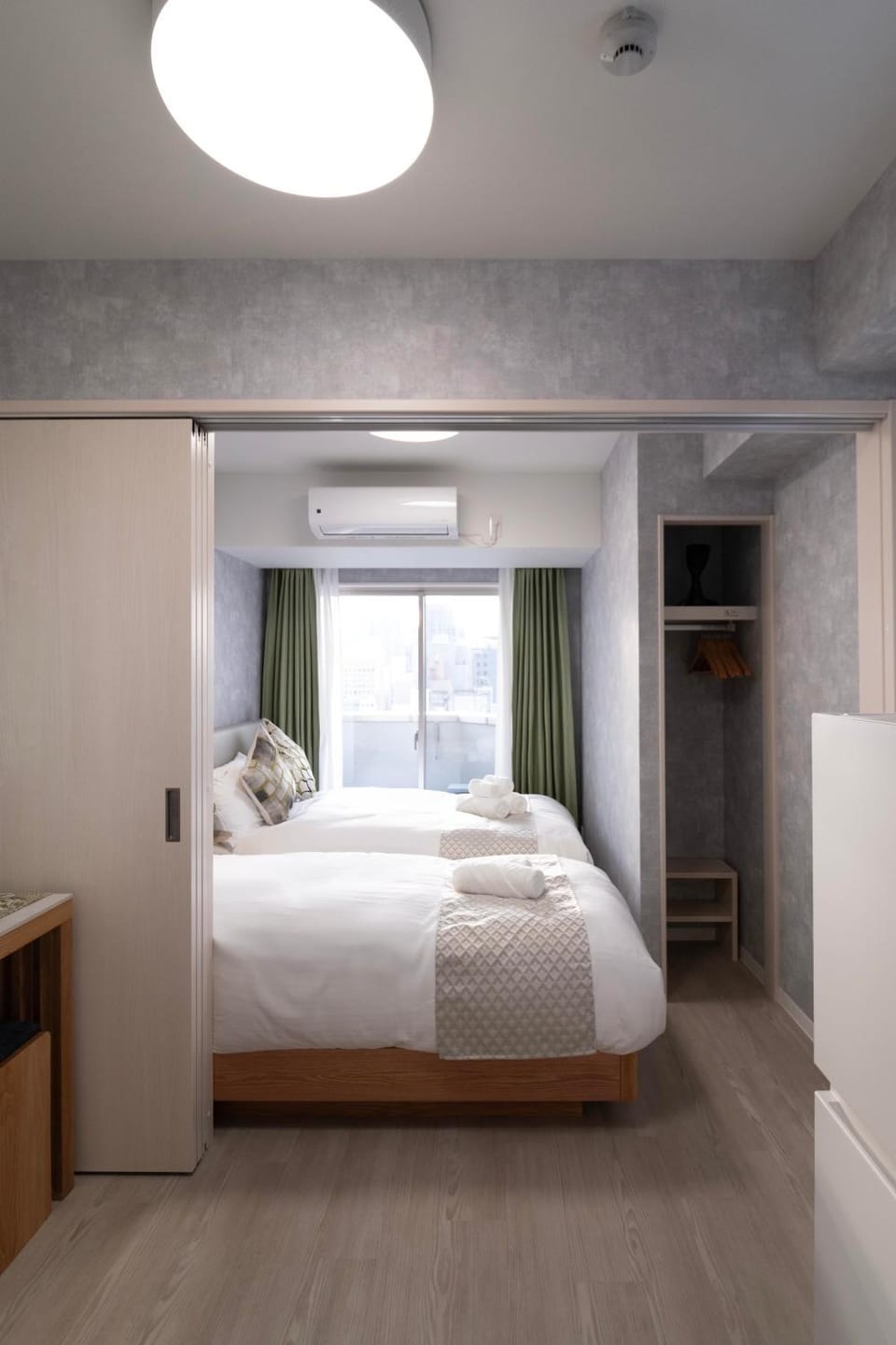 Bed, Photo of the whole room, Bedroom, wardrobe, air conditioner