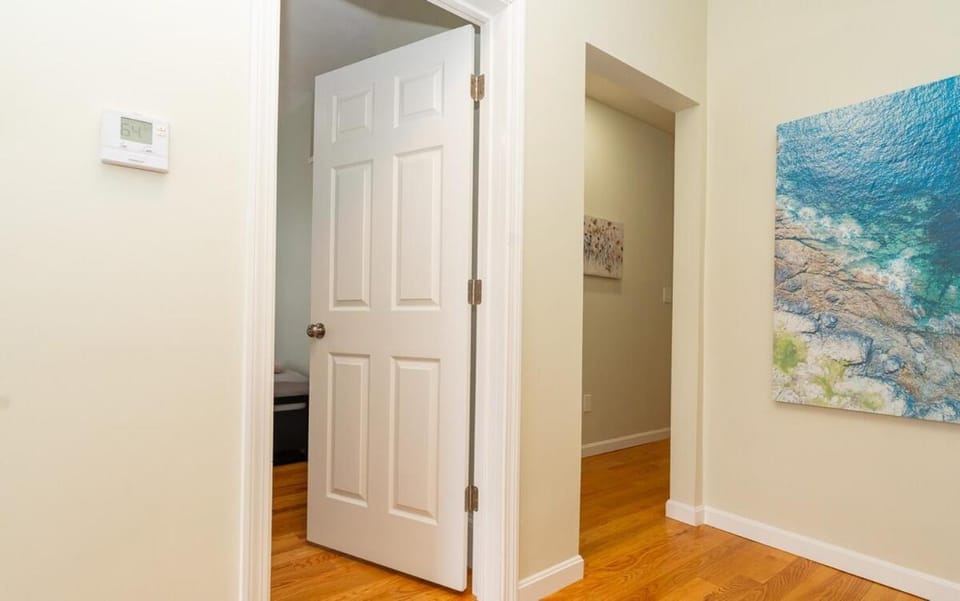53 Cozy and Stylish 3BR Apt with Parking minutes Boston Apartment in Everett