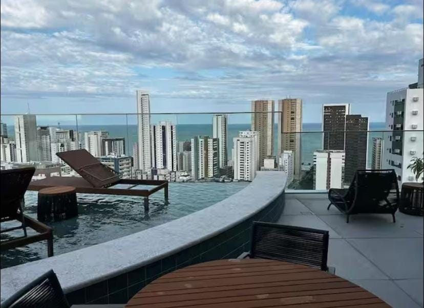 Flat luxo Boa viagem - Próximo ao aeroporto, 150mt da praia e 500mt do Shopping Recife Apartment in Recife