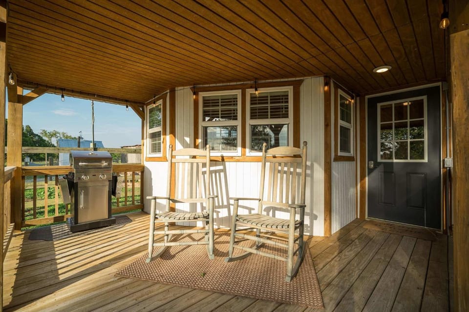 Lone Star Bungalow with Hiking & Lake access House in Ozark Mountains